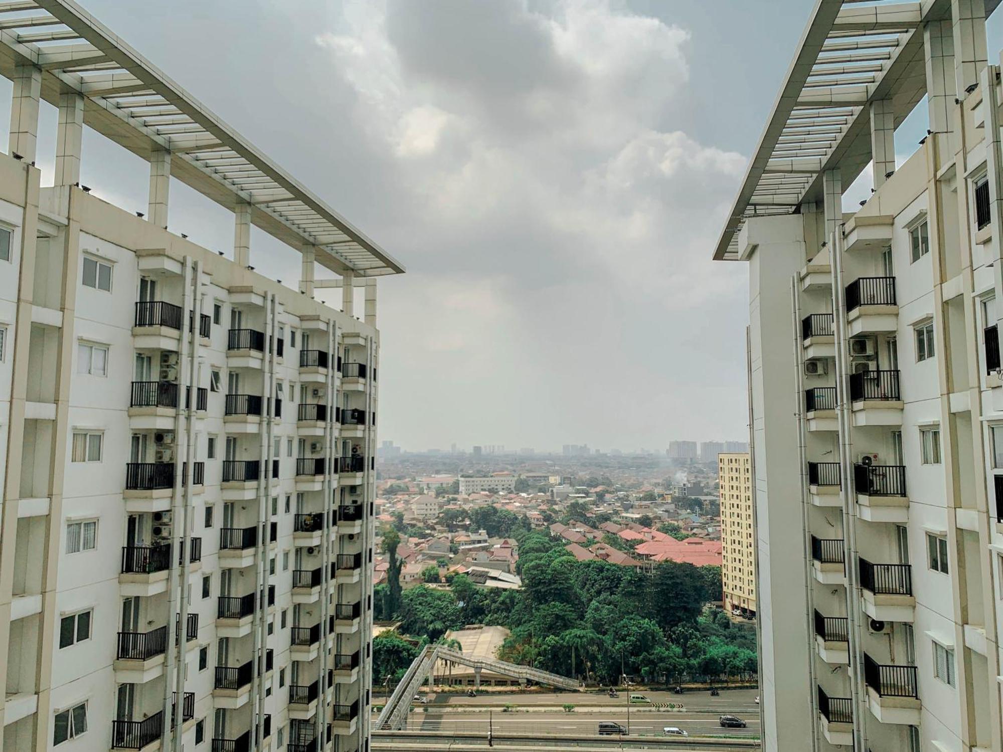 Cozy Signature Park Grande By Travelio Jakarta